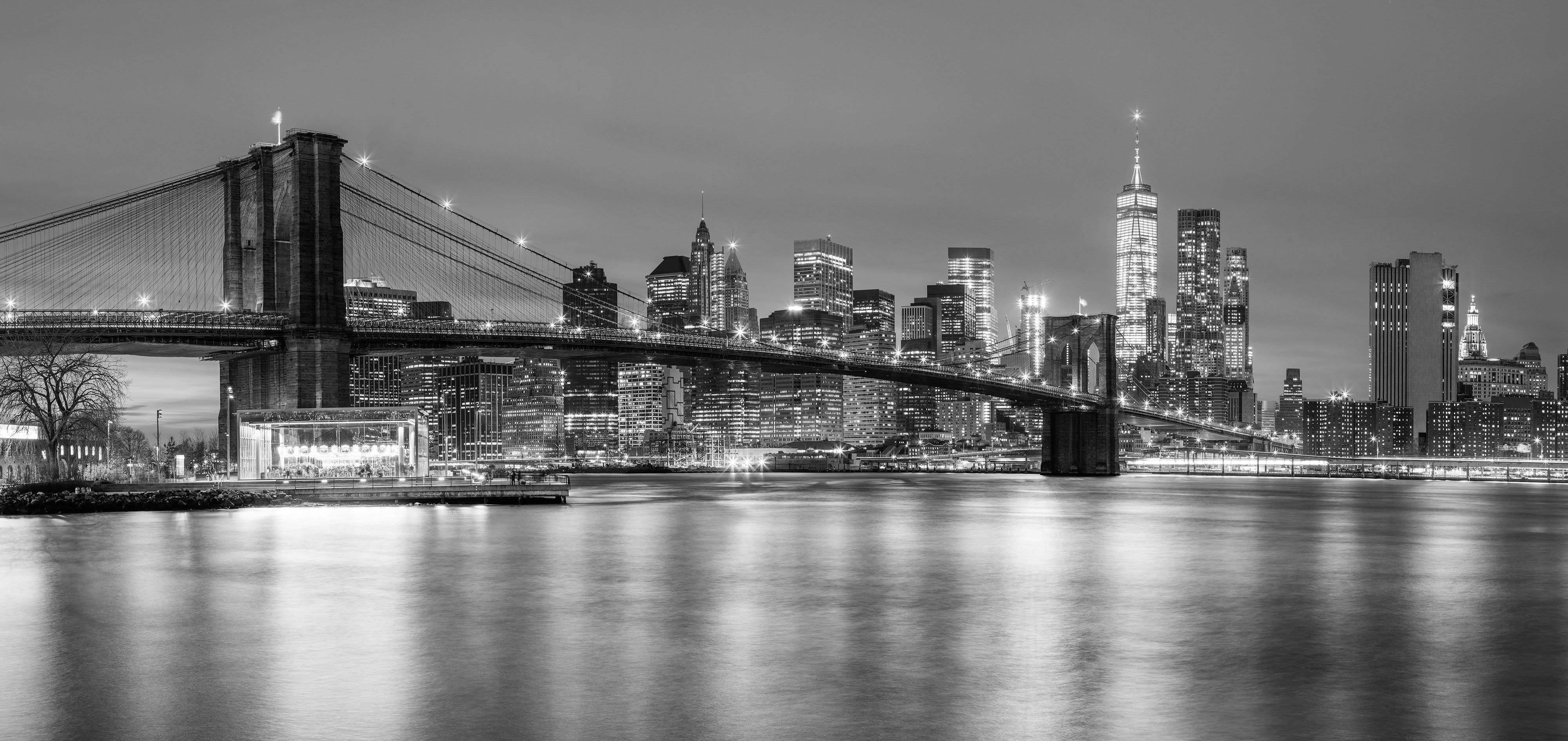 B&W Brooklyn Bridge at Night