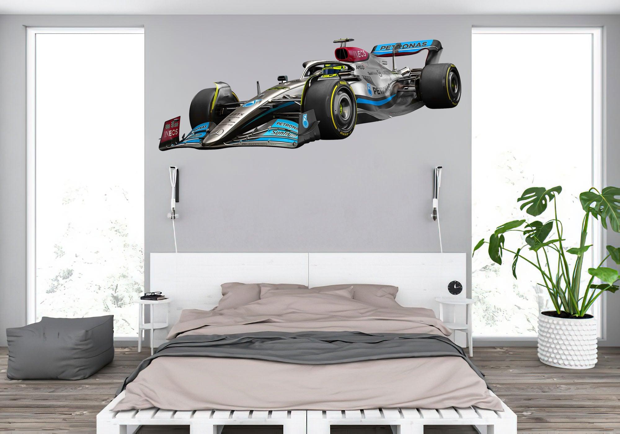 FORMULA 1 F1 Driver Lewis Hamilton, Mercedes 2022 Livery W13 Side View 022