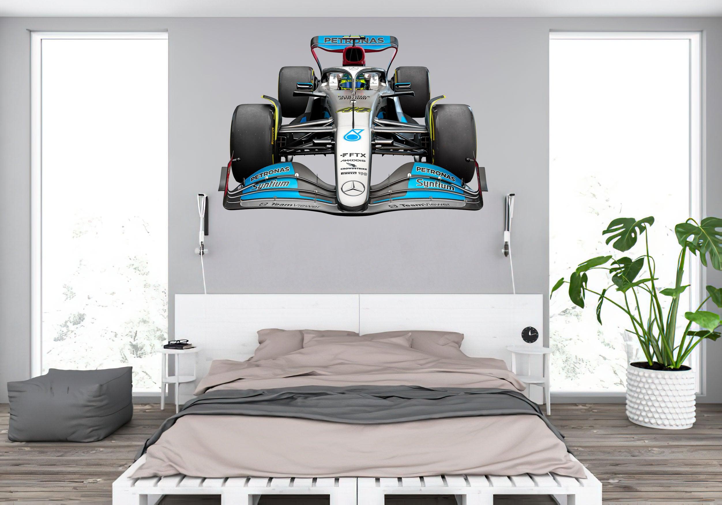 Lewis Hamilton, Mercedes 2022 Livery W13_Front View 023